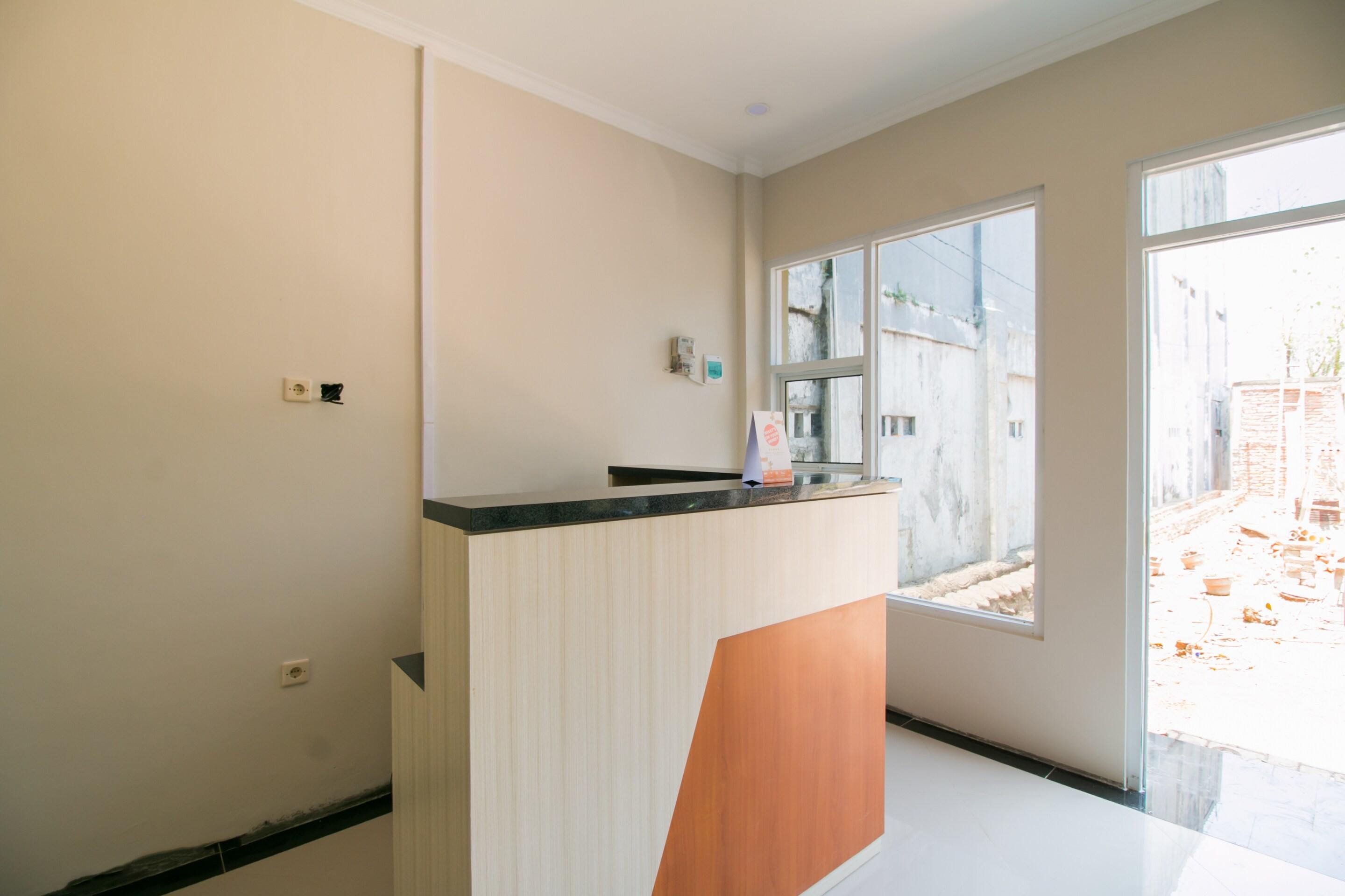 Oyo 1078 Fakhira Residence Cianjur Εξωτερικό φωτογραφία