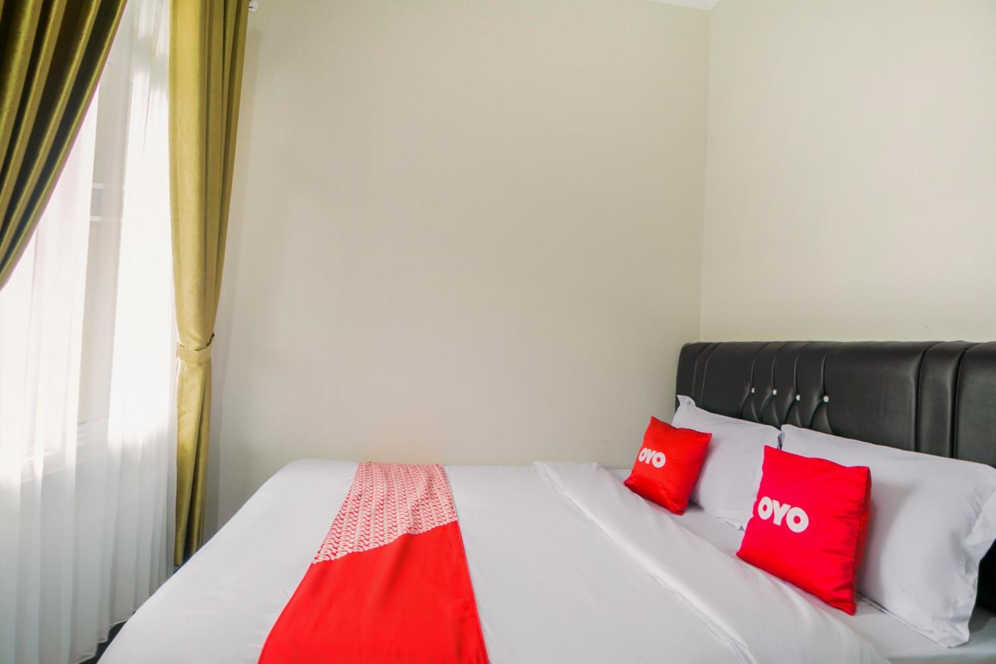 Oyo 1078 Fakhira Residence Cianjur Εξωτερικό φωτογραφία